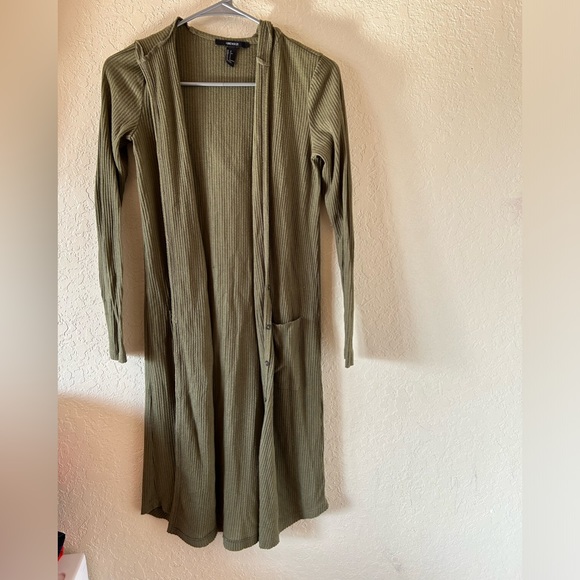 Forever 21 Sweaters - Forever 21 Olive green Cardigan💚